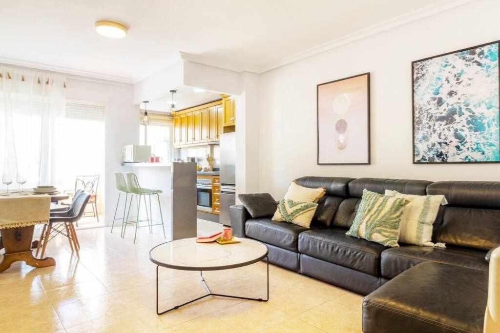 Apartamento Pink Maritimo Τορεβιέχα Εξωτερικό φωτογραφία